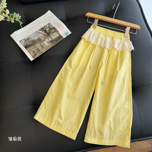 【儿童服饰丨吾家儿童花边阔腿裤】面料丝滑柔顺，做工精细平整，腰围舒适不紧绷，立体花边腰饰让穿搭更甜美，整体轻薄舒适，多种颜色可选 商品图4