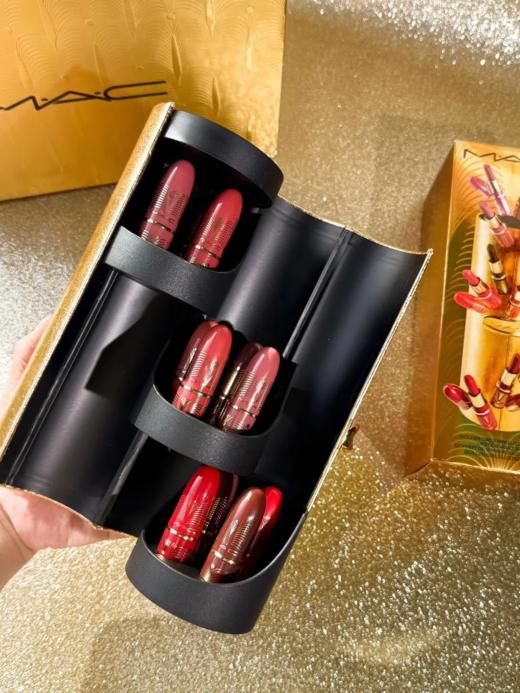 【4.12王炸割肉价】MAC赏金派对旋转蛋糕礼盒 水漾MINi子弹口红1.5g #548 #565（套盒拆出 无盒 效期至26.5） 商品图2