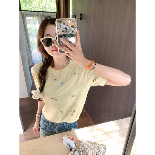 <曾小咸推荐>韩系黄色重工刺绣针织短袖T恤 商品图0