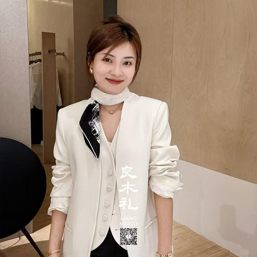 【不退不换】良木礼韩系女外套高级气质百搭西装(LC978) 商品图2