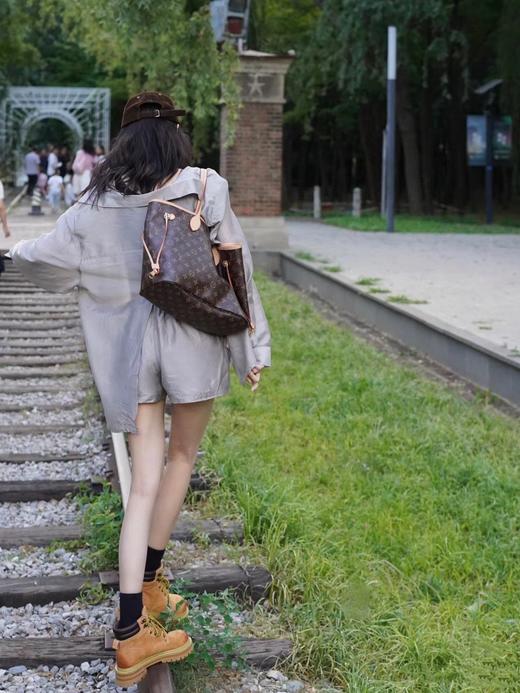 点此购买 LV Neverfull可拆卸式子母拉链手包购物袋 sj 315010 商品图2