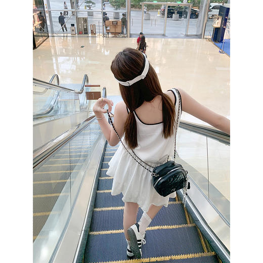 <曾小咸推荐>现货秒杀 ！微信超特价！休闲通勤白色撞黑色边高腰连衣裙 日常189.99 立减90 秒杀99.99！！ 商品图4