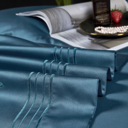 南方生活 100支进口高端匹马棉刺绣四件套  朵红/浅灰/月光蓝 枕套48*74cm*2/被套200*230cm/床单245*250cm 商品图5