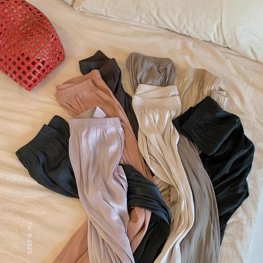 【走路带风】冰爽垂顺～春夏麻花凉凉裤休闲裤 慵懒松紧高腰弹力舒适懒人遛弯可家居可外穿阔腿裤 商品图2