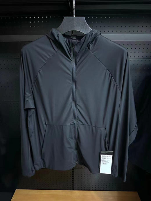 新到！正品 lululemon  Pace Breaker 运动夹克 

尺码SMLXL，印尼产

原价1380 商品图1