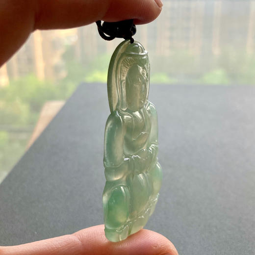 冰种淡晴水飘阳绿翡翠大观音 商品图8