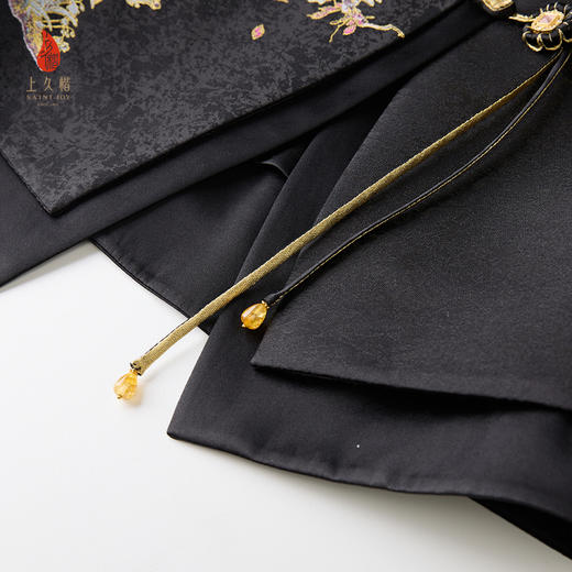 SAINTJOY/上久楷 女式宋锦马甲 中式上衣 中国风 复古 秋园蛱蝶图 CY1045201021 商品图5