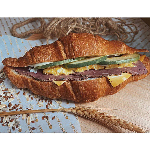 帕斯雀牛肉可颂三明治 商品图0