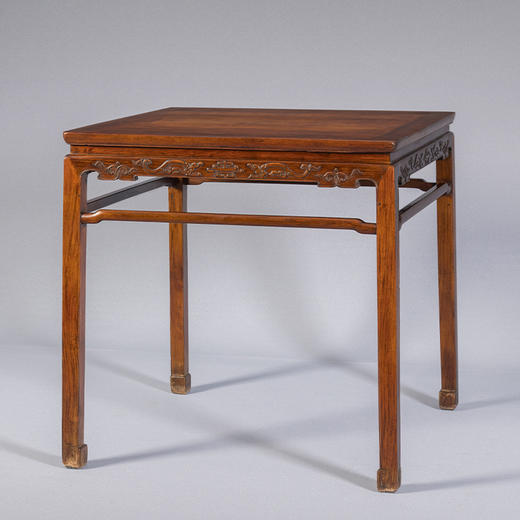 清中期 黄花梨束腰罗锅枨马蹄腿螭龙纹方桌 商品图4