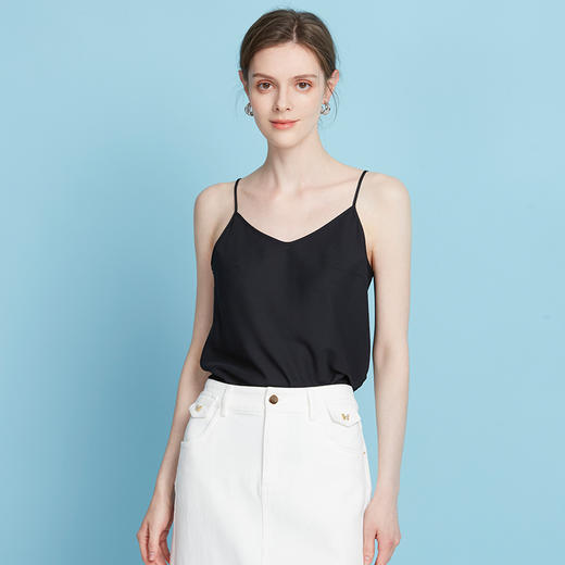 EITIE爱特爱简约百搭舒适V领吊带背心女内搭打底衫2025年夏季新款B2513618 商品图3