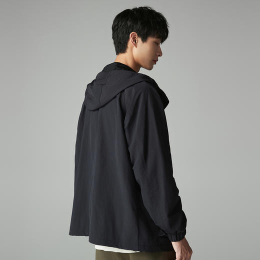 棉仓346811012-宽松褶皱尼龙户外连帽夹克 商品图2