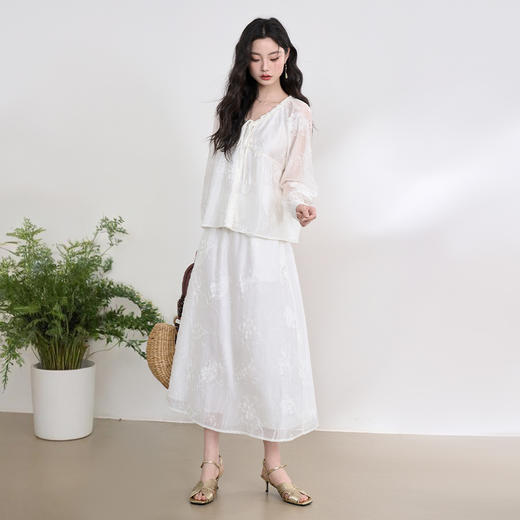 复古文艺感天丝重工肌理感绣花半身裙女松紧腰伞裙V0550226 商品图1