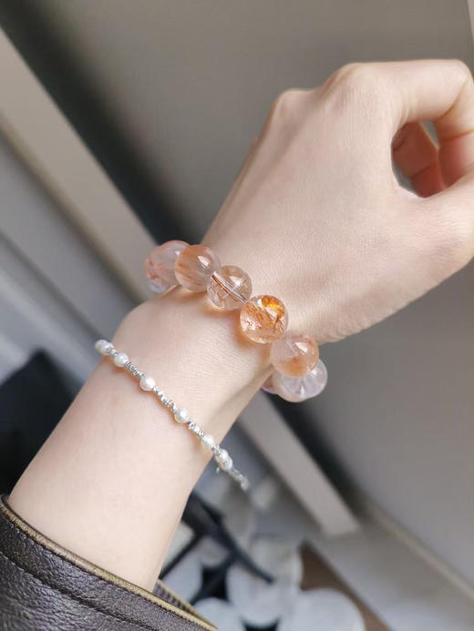 锦鲤～天然水晶铜发晶/芬达胶花/粉兔毛手链 手串饰品点位: 11-13 商品图2