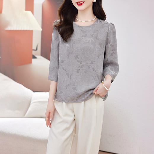 KQ-A21812春夏季新中式国风女士真丝缎面提花衬衣七分袖套头桑蚕丝T恤小衫 商品图3