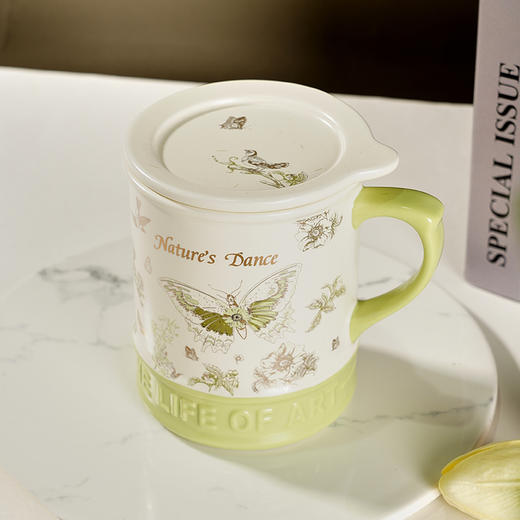大英博物馆 博物志系列 蝴蝶复古浮雕带盖 马克杯 春日绿 商品图1