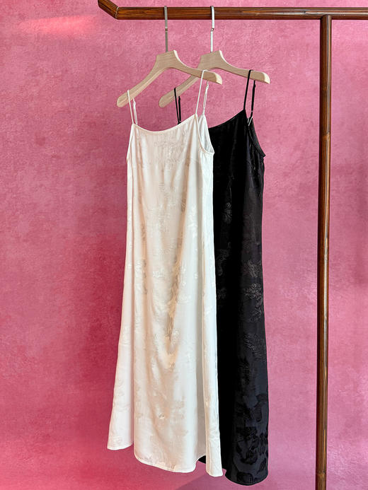 V251119吊带裙 商品图0