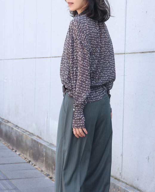 TYNVIE 百褶领喇叭袖口丝质衬衫-黑色条纹圆点 商品图5