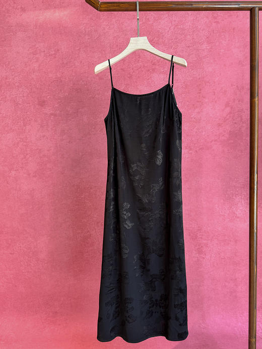 V251119吊带裙 商品图1