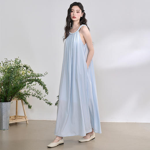 西遇法式挂脖连衣裙女新款海边沙滩度假风无袖收腰长裙D0050492 商品图2