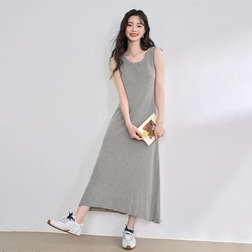 西遇无袖针织背心连衣裙女新款日常通勤灰色收腰长裙D0050393 商品图1
