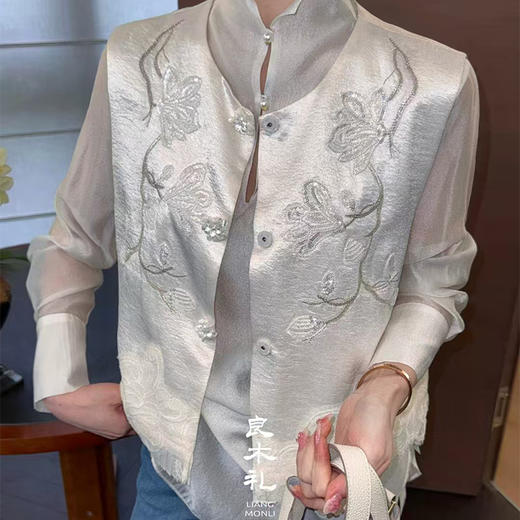 【部分现货】良木礼新中式珍珠扣高级百搭衬衫(27338) 商品图1