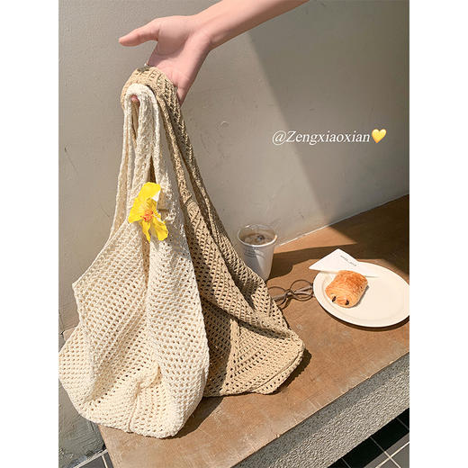 <曾小咸推荐>百搭2色慵懒风镂空编织简约单肩包 商品图0