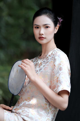 盛唐婧 |真丝宋锦朱颜粉黛上衣