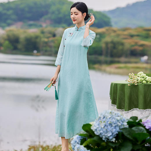 FLZD-6202新中式刺绣天丝提花2025年夏季新款国风女装高级感改良旗袍连衣裙 商品图2
