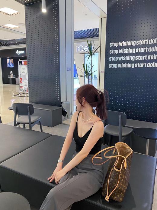 点此购买 LV Neverfull可拆卸式子母拉链手包购物袋 sj 315010 商品图3