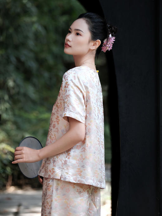 盛唐婧 |真丝宋锦朱颜粉黛上衣 商品图2