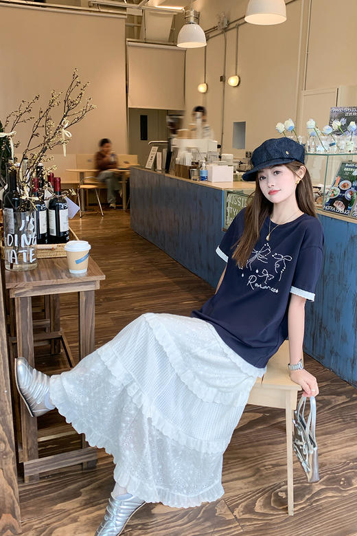 <曾小咸推荐>现货秒杀！微信超特价！蓝色蕾丝边拼接袖口圆领宽松短袖T恤 日常129.99 立减60 秒杀69.99！ 商品图5