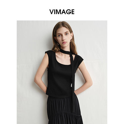 VIMAGE纬漫纪高级通勤简约修身显瘦黑色T恤上衣2025夏季新款V2313919 商品图1