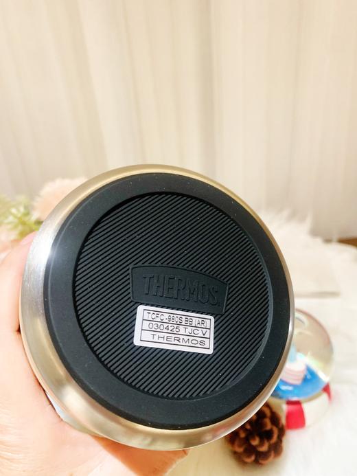 【春上新】9楼母婴生活馆 【新品9折】膳魔师复古潮酷系列保温直饮杯高真空316不锈钢带提手980mL 吊牌价：298元 活动价：268元 商品图5