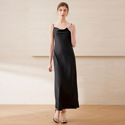 EITIE爱特爱法式优雅高腰及踝黑色小荡领百搭吊带裙2025夏季新款B2507666 商品图3
