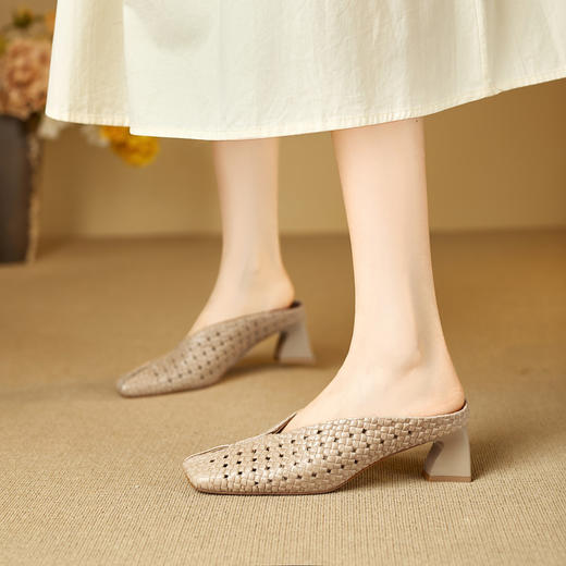 【预售5天】春夏新款编织牛皮舒适时尚包头方头镂空低跟半拖单鞋MBJR&6870 商品图4