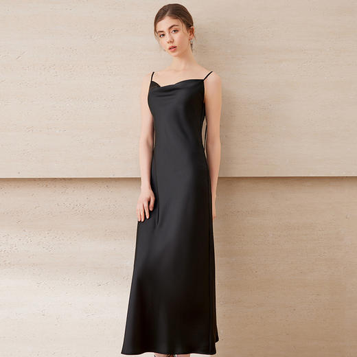 EITIE爱特爱法式优雅高腰及踝黑色小荡领百搭吊带裙2025夏季新款B2507666 商品图1