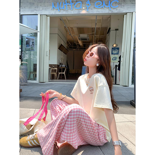 <曾小咸推荐>慵懒休闲奶黄色后背印花短袖T恤 商品图1