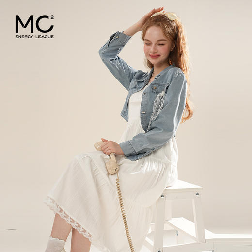 女装天丝牛仔外套配绣花棉布吊带裙套装-2561S5212021 商品图1