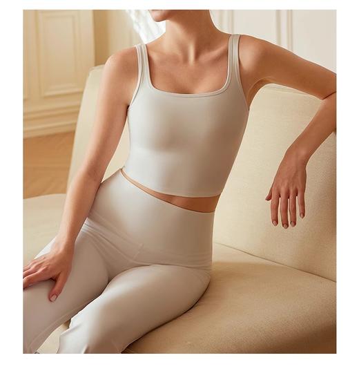 跃牌【洛水之神系列】极简松弛瑜伽背心一体式胸垫防震跑步健身文胸运动背心6601 商品图3