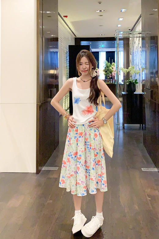 <曾小咸推荐>现货秒杀！卖完不补 ！微信粉丝打折价！！ 花色半裙 日常129.99/件 立减50 秒杀79.99/件！！ 商品图5