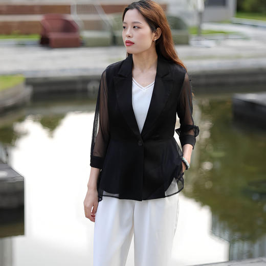 洛诗琳41544春季新款设计感网纱拼接袖短款醋酸外套女2102 商品图0