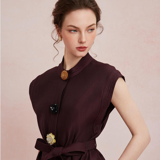 QF401斯尔丽2025夏季新款立体手工绣花上衣高端套装茶歇休闲阔腿裤套装 商品图4