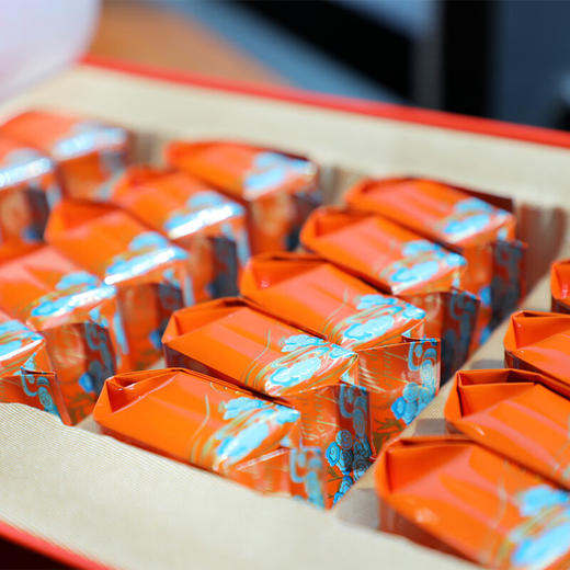 云顶茶叶龙凤呈祥2015年古树普洱茶 熟茶礼盒166g 商品图2