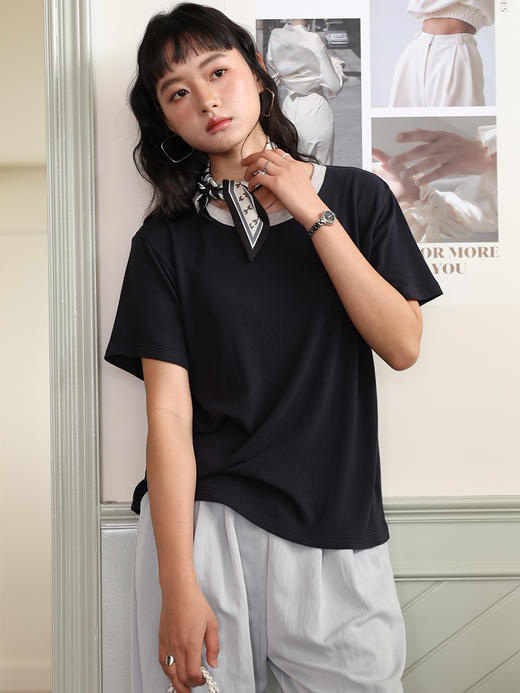 【KEMU】老钱风*针织亚麻撞色T恤 ，采用法国产区的雨露麻， 微落肩宽松版型，撞色领口，亲肤顺滑，随性舒适，简单不单调 商品图4