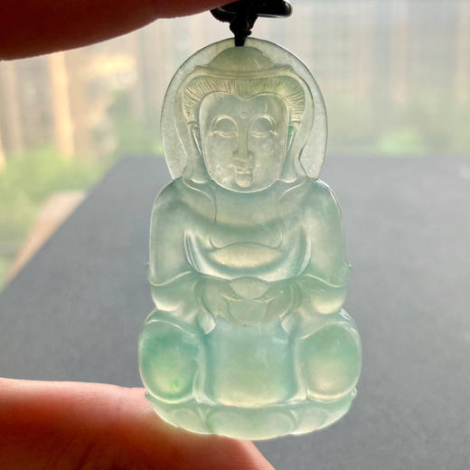 冰种淡晴水飘阳绿翡翠大观音 商品图7