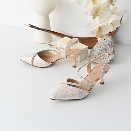 经典鲨2025年夏季新款优雅尖头水钻后空气质细高跟鞋凉鞋女KC19-529081 商品图1