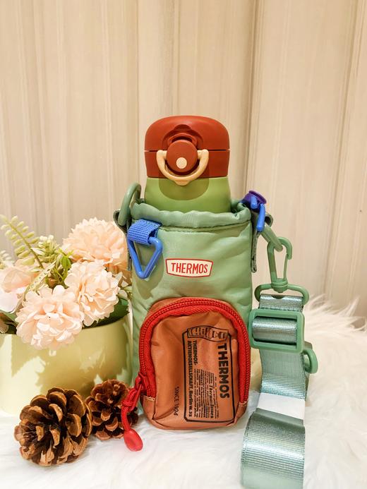 【春上新】9楼母婴生活馆 【新品9折】膳魔师复古潮酷斜挎水壶包  吊牌价：98元 活动价：88元 商品图4