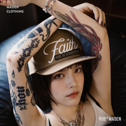 马登美式高街平檐棒球帽嘻哈风7扣带可调节便帽小众时尚遮阳帽夏 商品图0