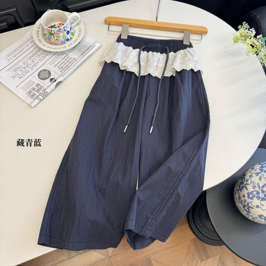 【儿童服饰丨吾家儿童花边阔腿裤】面料丝滑柔顺，做工精细平整，腰围舒适不紧绷，立体花边腰饰让穿搭更甜美，整体轻薄舒适，多种颜色可选 商品图3