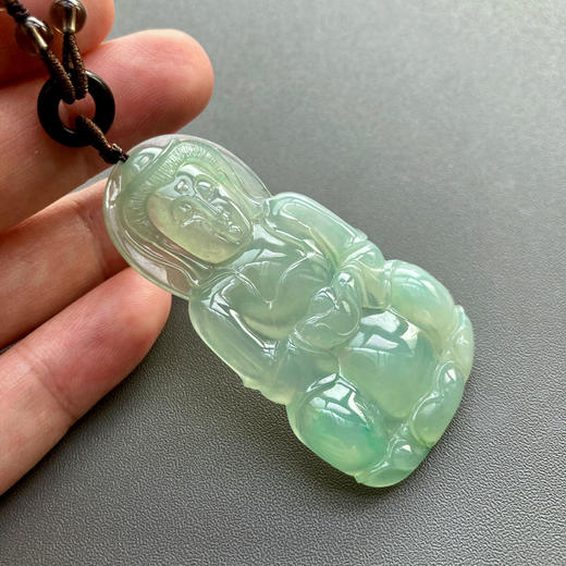 冰种淡晴水飘阳绿翡翠大观音 商品图6